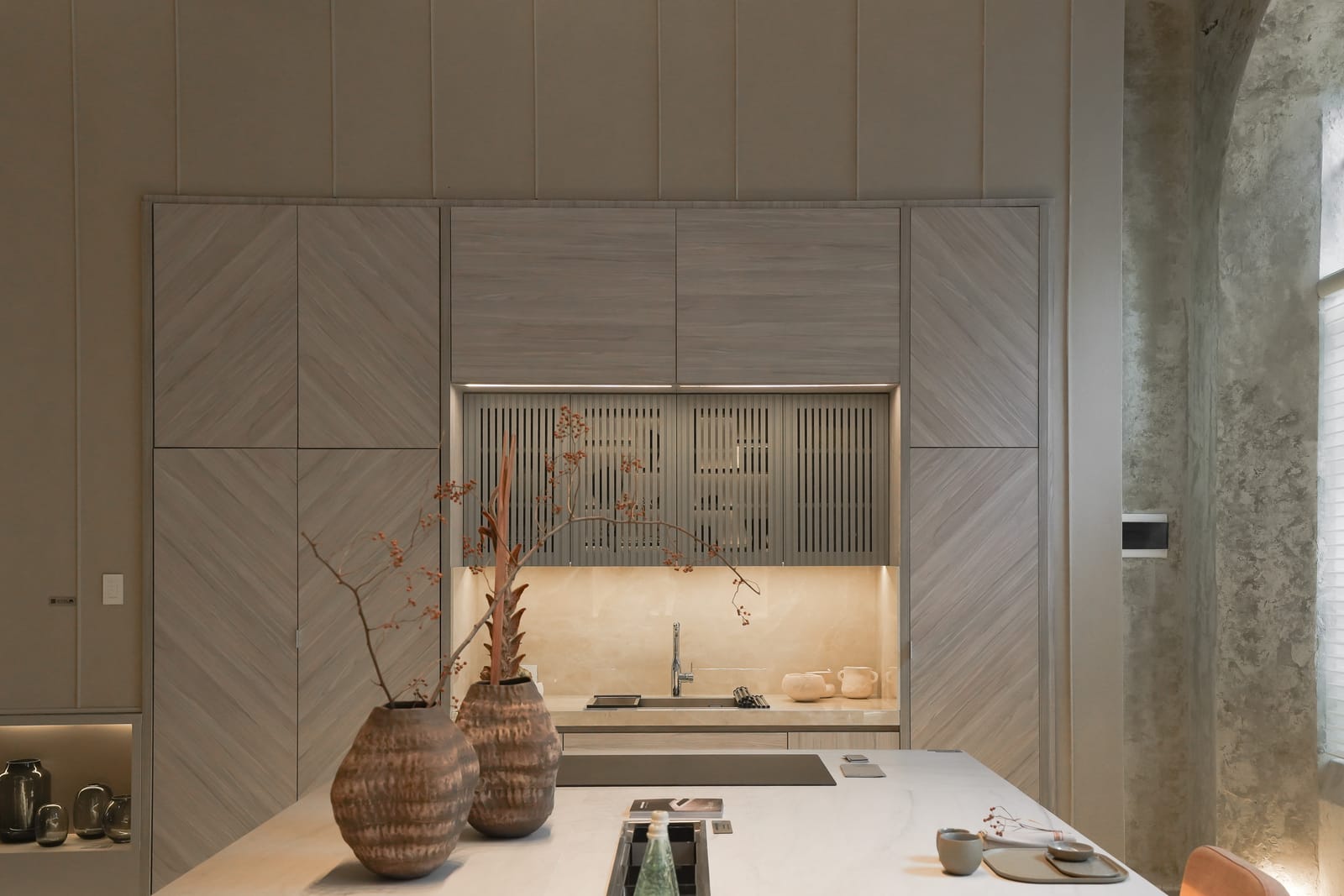 Cocina con frente y mesada en MathrA Montblanc